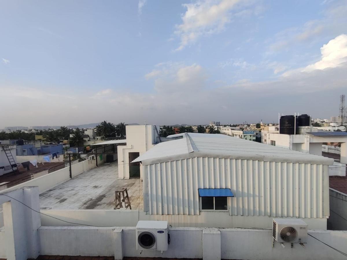 Allamanda Abode Aparthotel Chennai Bagian luar foto