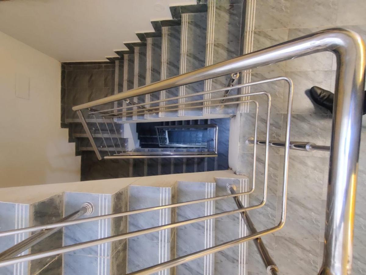 Allamanda Abode Aparthotel Chennai Bagian luar foto